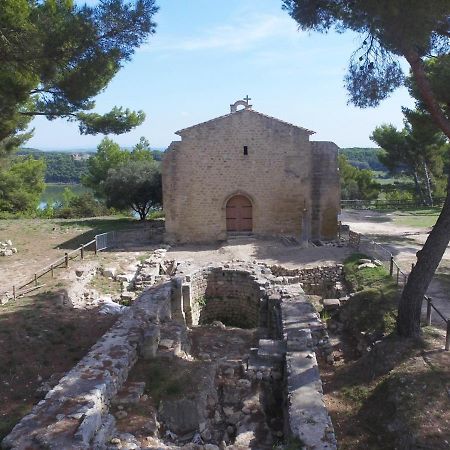 Apartamento Le Provencal Saint-Mitre-les-Remparts Exterior foto
